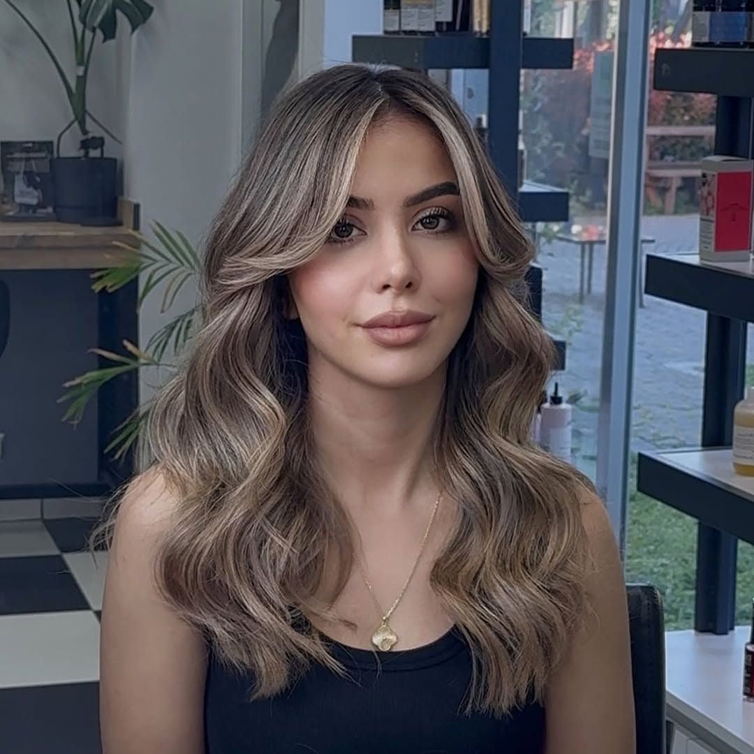 “ELISE” Lace Top Wig 18”