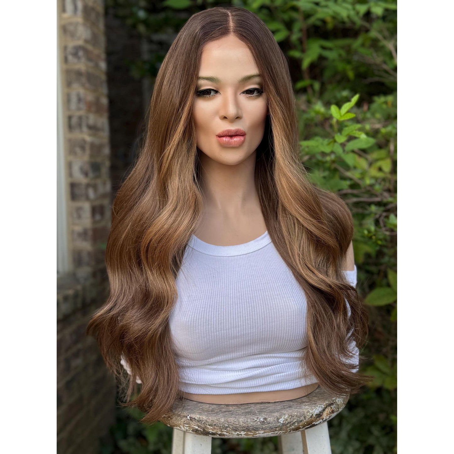 YSABELLA Caramel Brown Balayage Wig, Lace Front, 13x5 Hand-Tied, Sunset Blonde Hi-Lights Human Hair Blend, 20” Beach Waves Layered Hairstyle