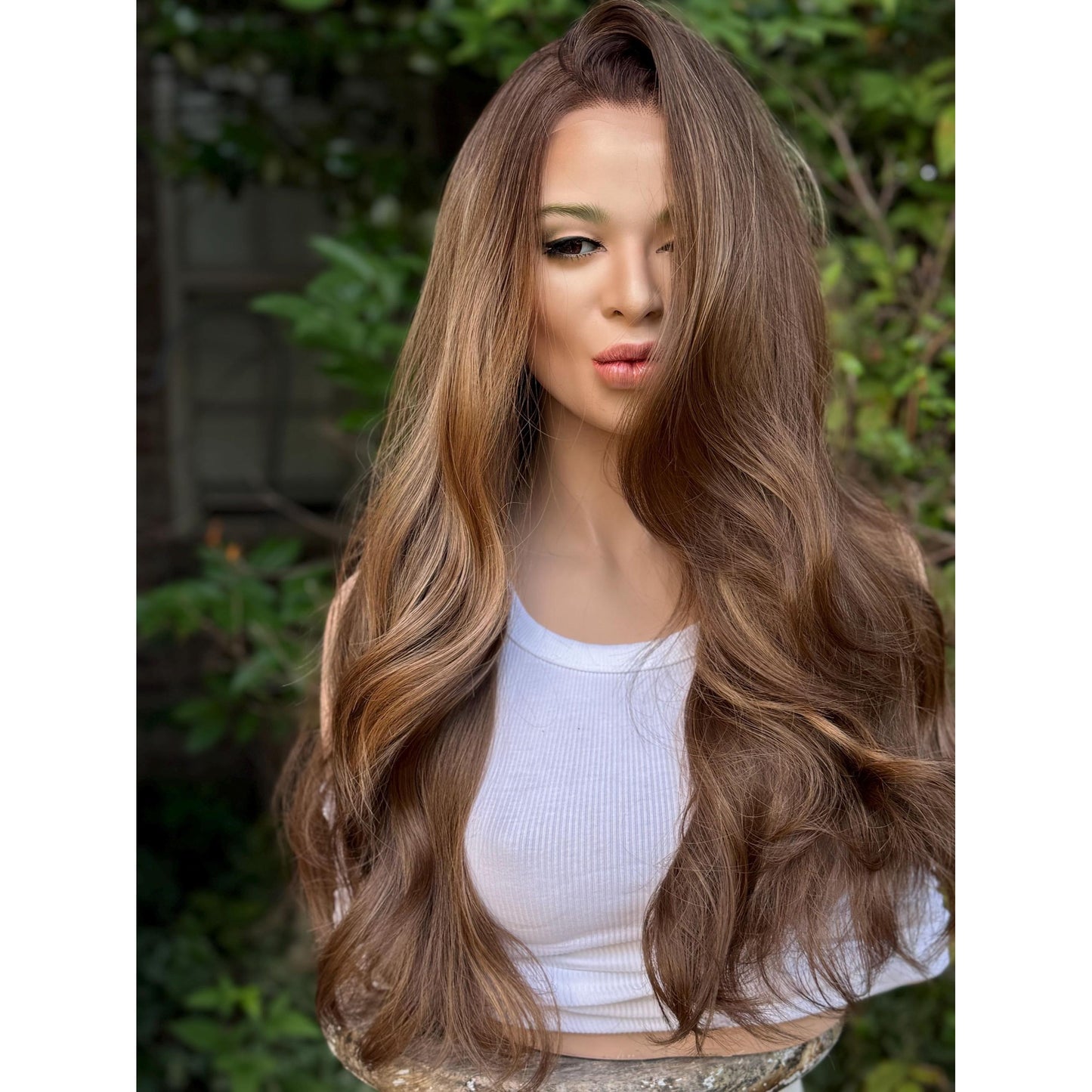 YSABELLA Caramel Brown Balayage Wig, Lace Front, 13x5 Hand-Tied, Sunset Blonde Hi-Lights Human Hair Blend, 20” Beach Waves Layered Hairstyle