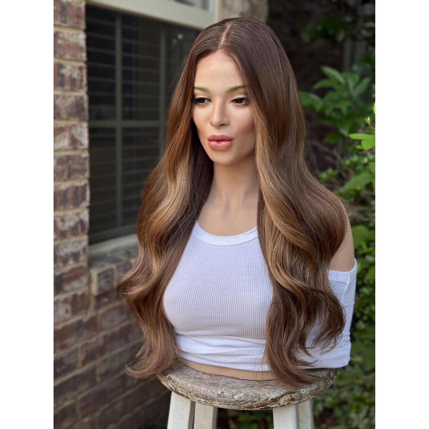 YSABELLA Caramel Brown Balayage Wig, Lace Front, 13x5 Hand-Tied, Sunset Blonde Hi-Lights Human Hair Blend, 20” Beach Waves Layered Hairstyle