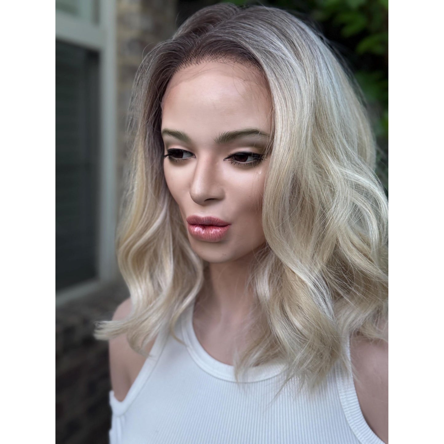 DIXIE Champagne Blonde Bob Wig, 12” Textured Tousled Human Hair Blend Lace Front Wig